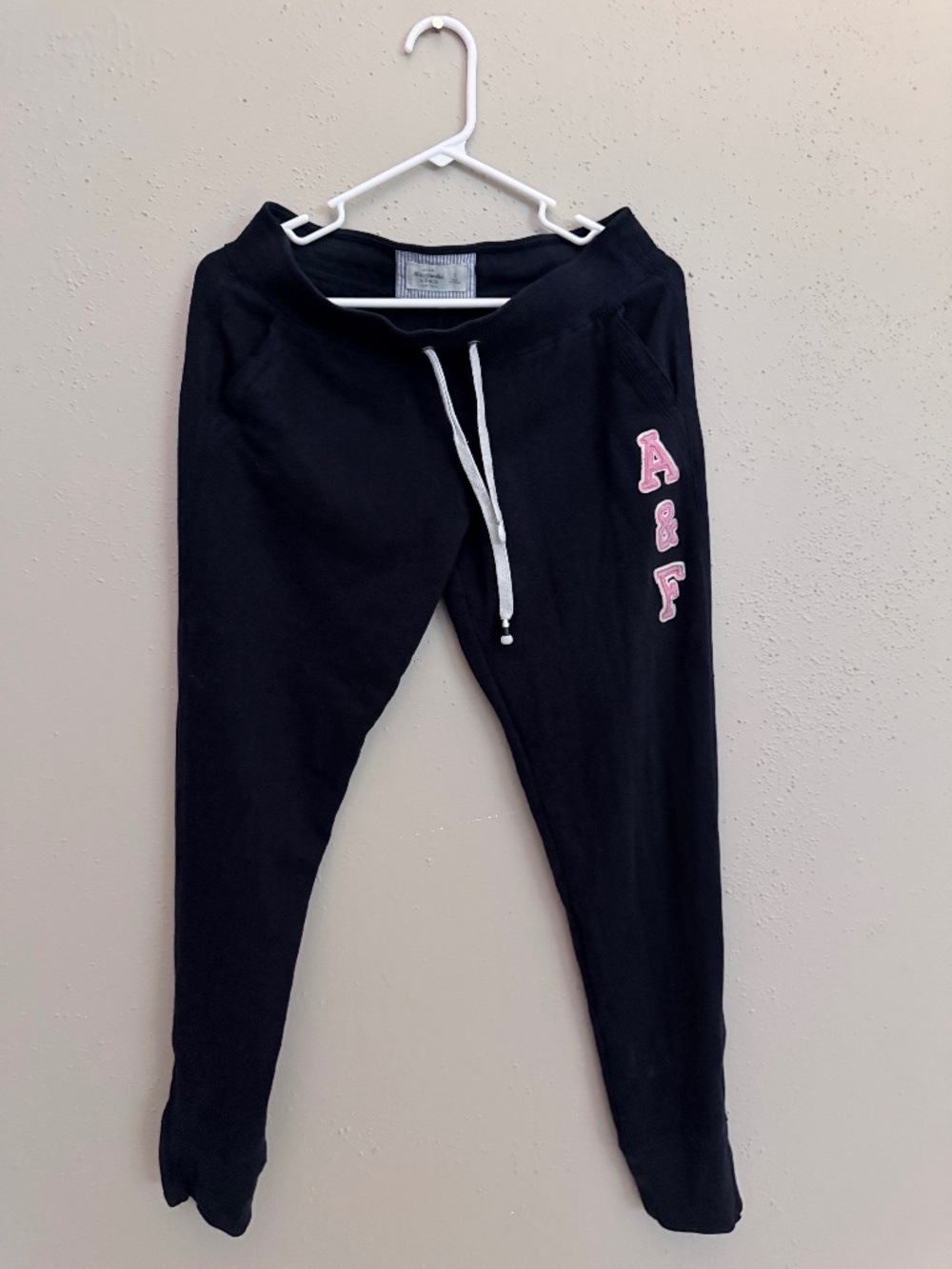 ABERCROMBIE AND FITCH LOW RISE SWEATPANTS